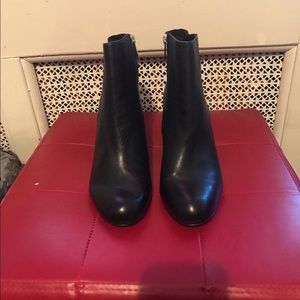 Sexy Michael Kors leather booties