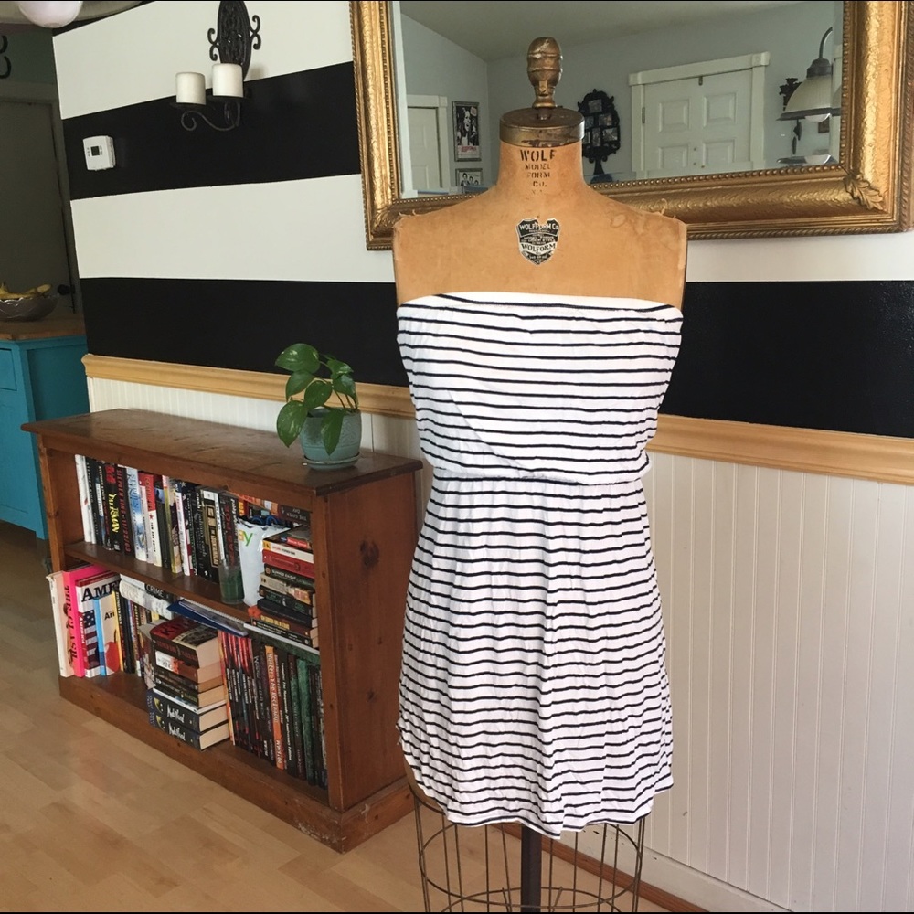 Striped beach cover up deleting 5/5, make an offer