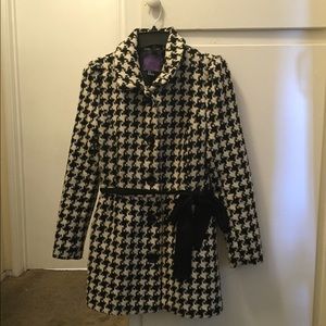 Jacket black and white