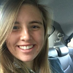 Meet your Posher, Phoebe