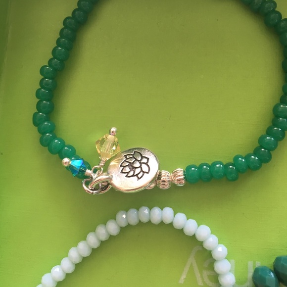 SOLD Teal and Sky Blue stretch bracelets - Picture 2 of 4