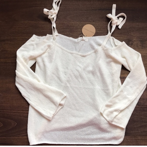 NEW Cold Shoulder Tie Long Sleeve Knit - Picture 6 of 6