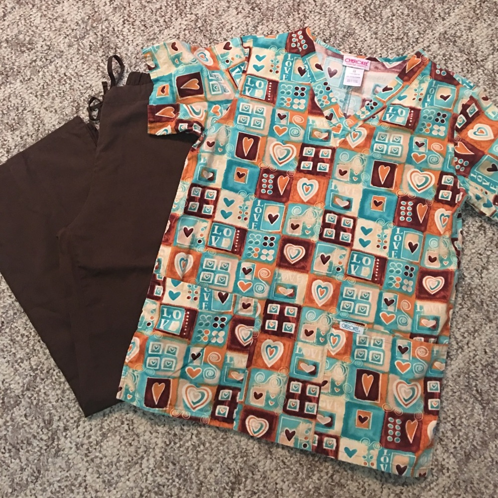 Scrub set