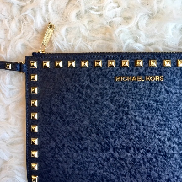 Michael Kors Selma Stud-Trim Saffiano Clutch - Picture 4 of 7