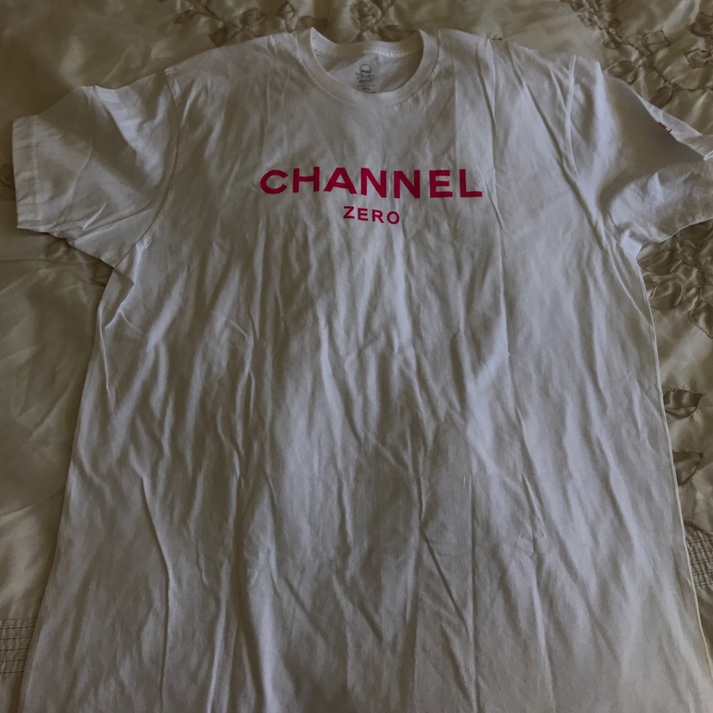 Channel zero top