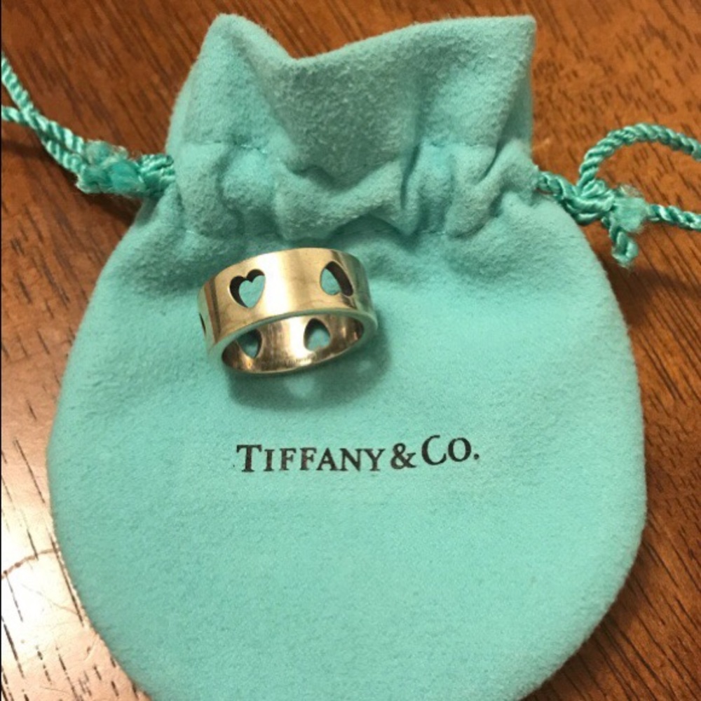 Tiffany & Co heart ring with pouch size 7