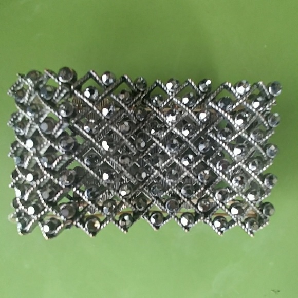 Blingy Stretch Bracelet - Picture 4 of 6