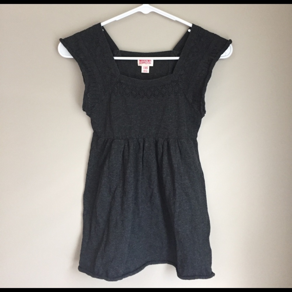 Sleeve-less Tank Top