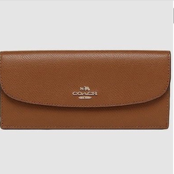 Coach Handbags - ❤️Sale❤️NWT Coach Leather Crossgrain Wallet