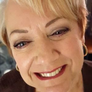 Meet your Posher, Cynthia