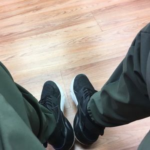 Meet your Posher, Derek