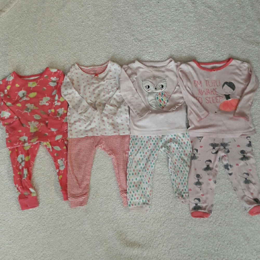 Bundle of Carter's Pajamas - size 12m
