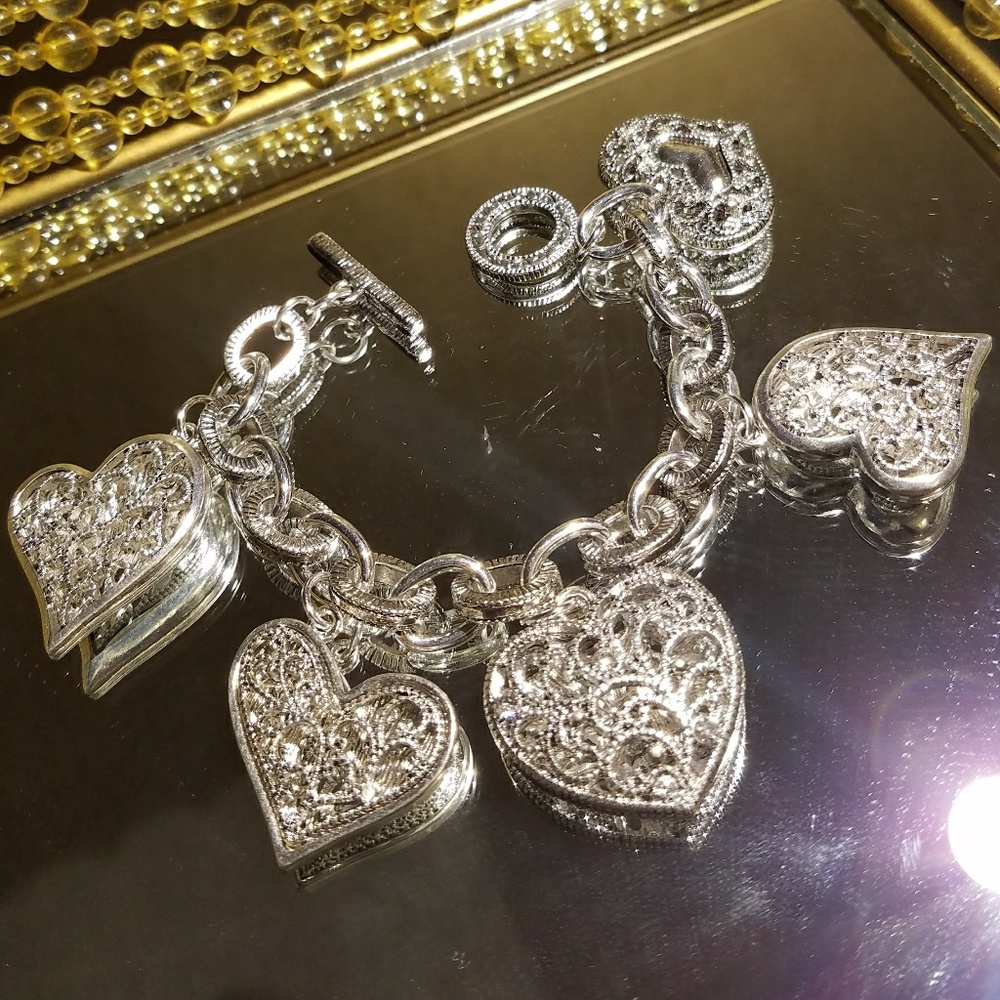 NEW! Antiqued heart charm bracelet