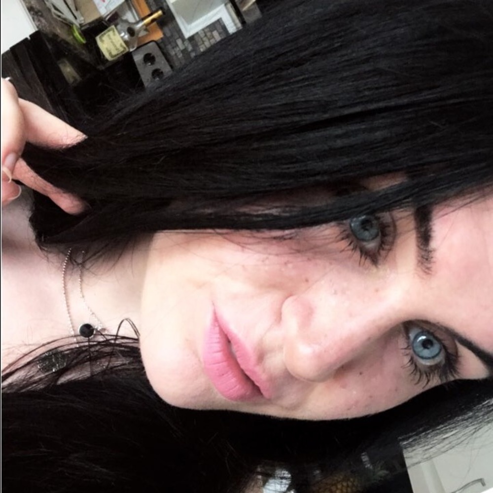 Meet your Posher, Lorna