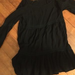 Off shoulder black hippie shirt
