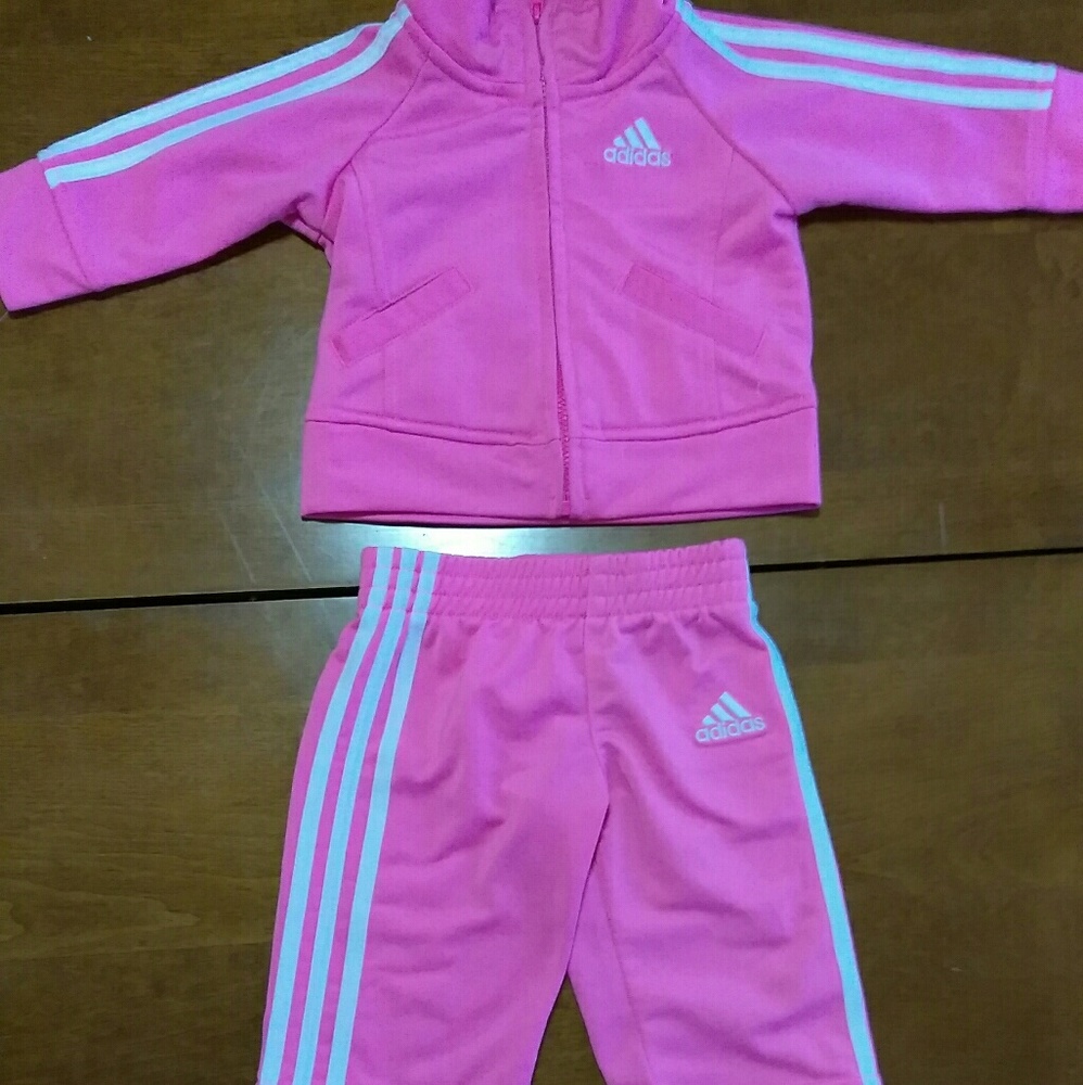Adidas jogging suit