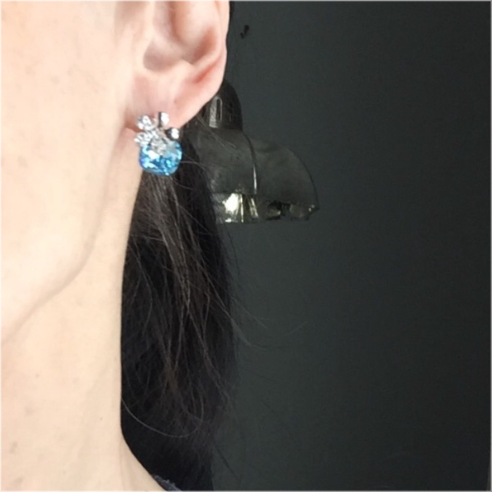 - pretty little Studs - Picture 2 of 4