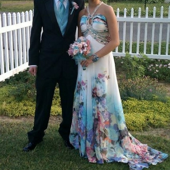 Prom dress - Picture 3 of 3