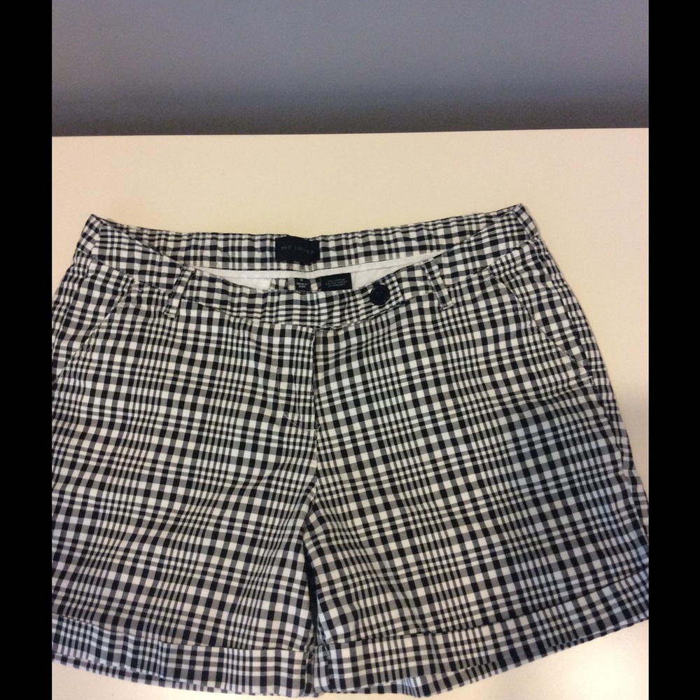 Cute black and white checked shorts