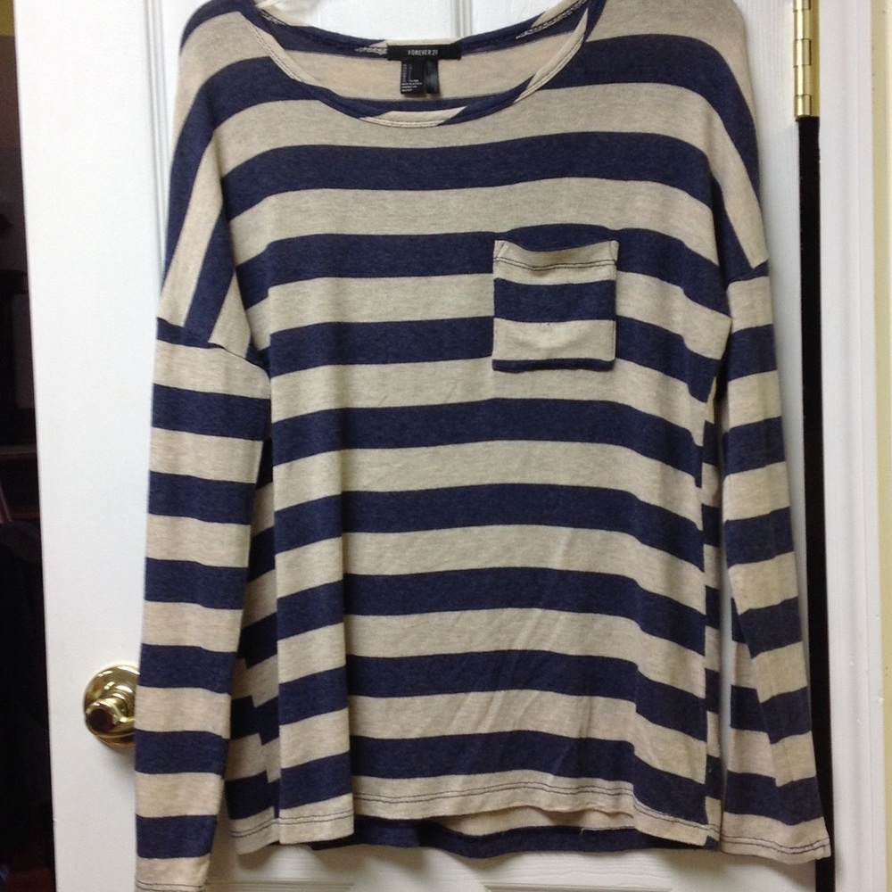 Forever 21 knit shirt
