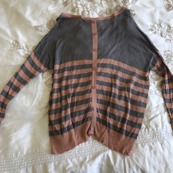 Top - Picture 2 of 4