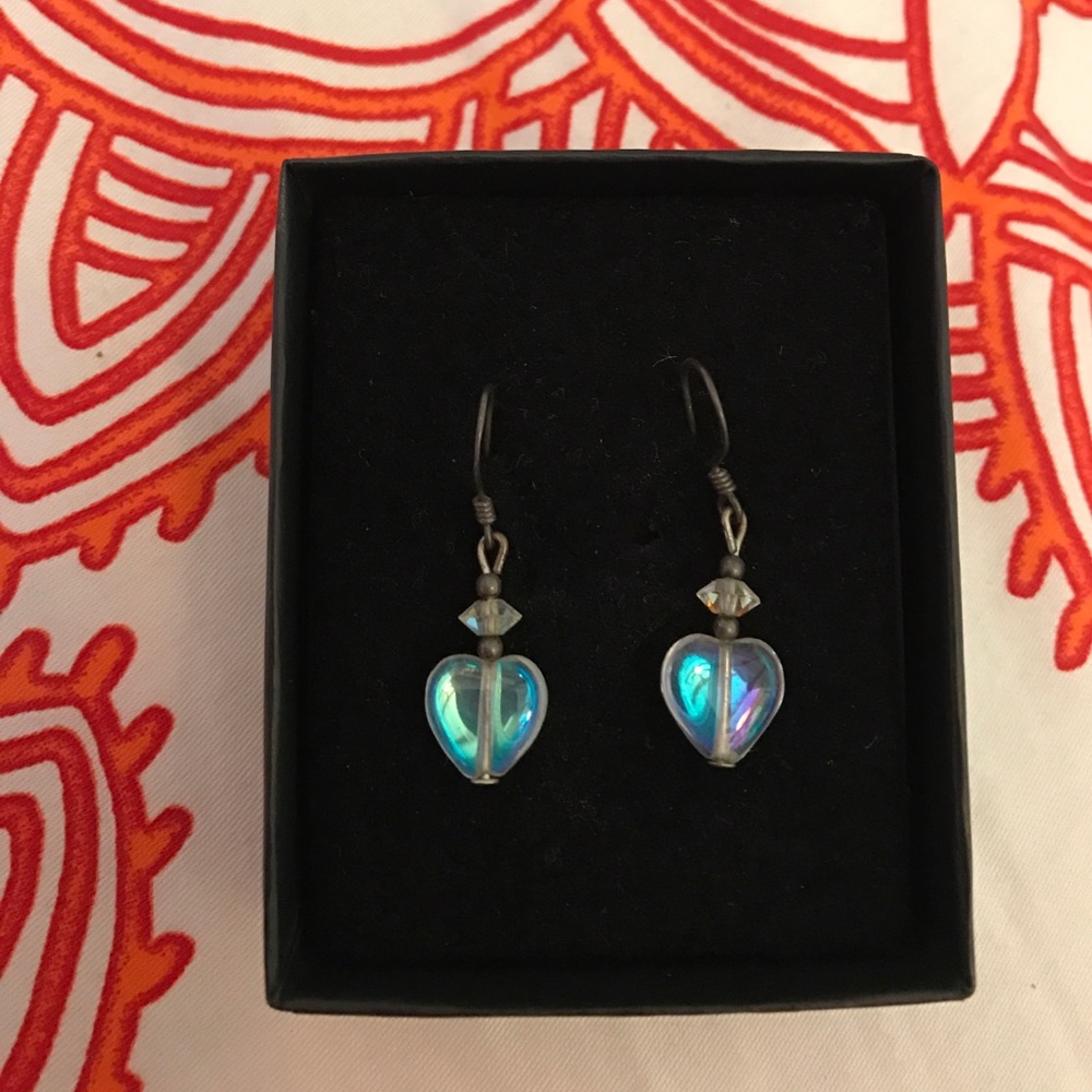 Opaque heart earrings