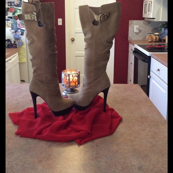 Colin Stuart Shoes - Colin Stuart knee high heeled Suede  boots 👢