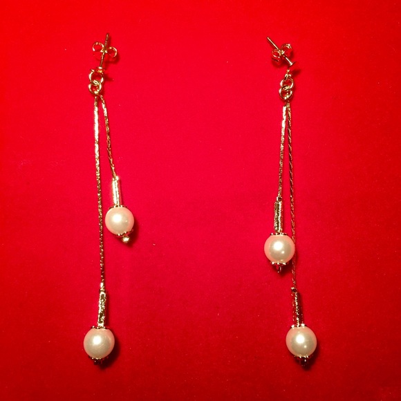 18kt Gold Plated Pearl Dangle Earrings - Picture 1 of 1