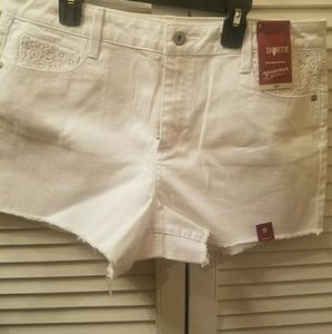 White Shorts w/ Crochet details NWT