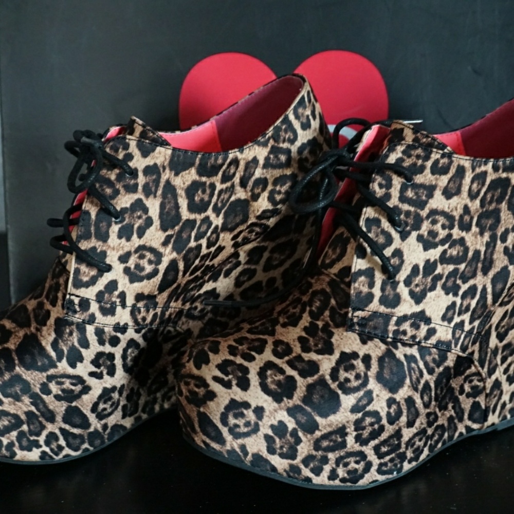 2B leopard print booties