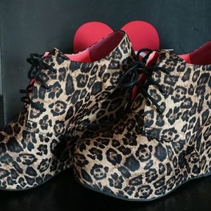 2B leopard print booties