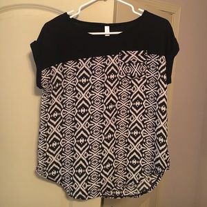 Patterned shirt super cute!!!