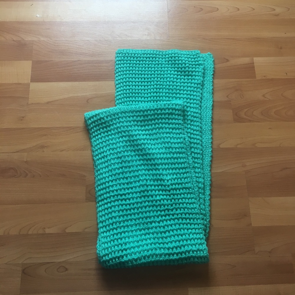 Green thick scarf