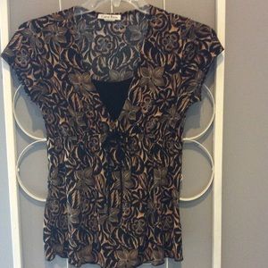 Cute brown and black top