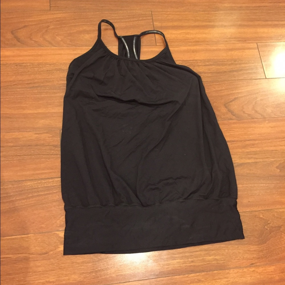 Lululemon black top size 8 built in sports bra