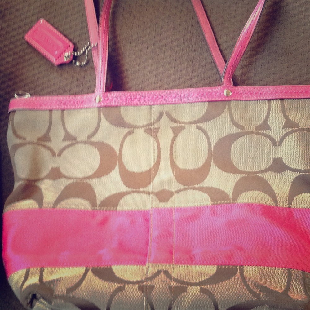 Coach Pail Pink Bag