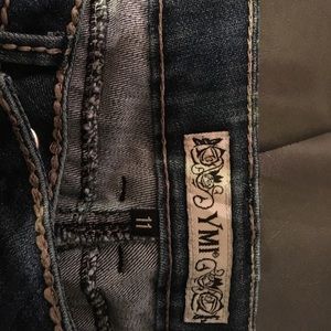 YMI distressed "infinity" skinny size 11