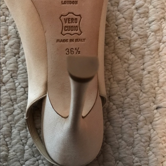 Jimmy Choo - Picture 3 of 4