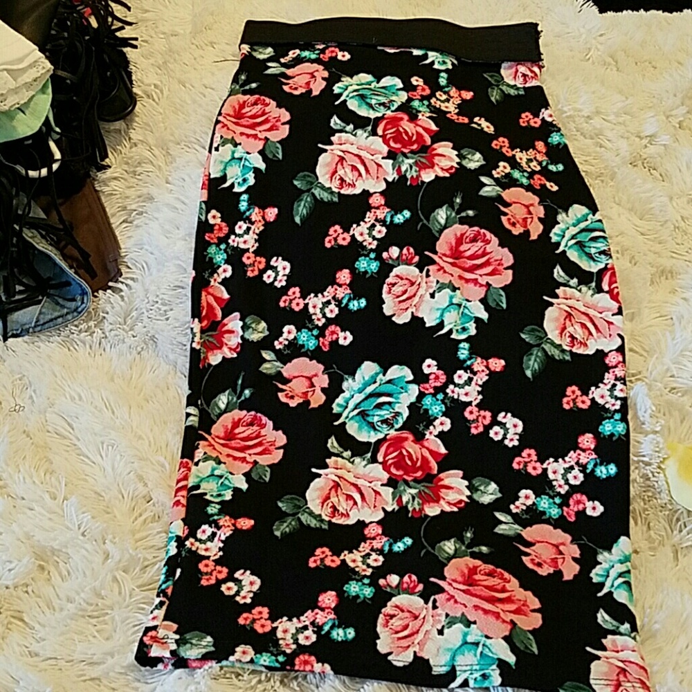 Pencil skirt stretchy