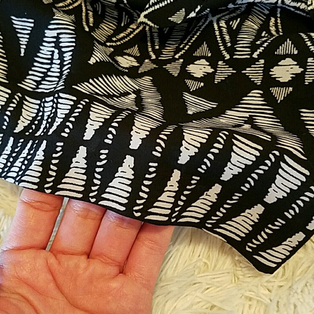Shorts - Picture 2 of 3
