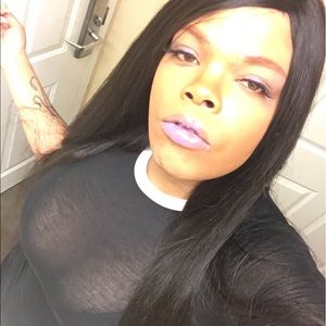 Meet your Posher, Leila