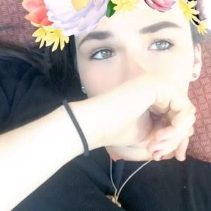 Meet your Posher, Alyssa