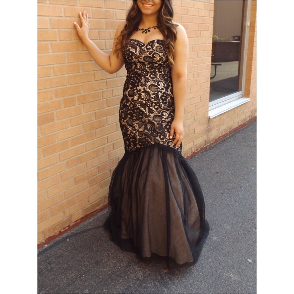 Prom/Ball/Pageant Dress - Picture 5 of 8