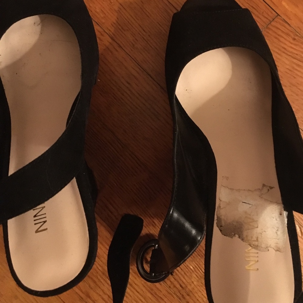 Open toe black wedges