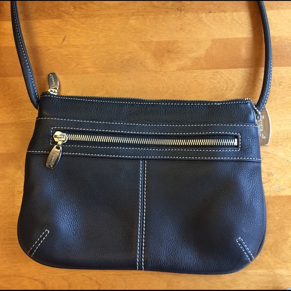 Pretty excited about this leather Tignanello bag I found for $5.99! :  r/ThriftStoreHauls