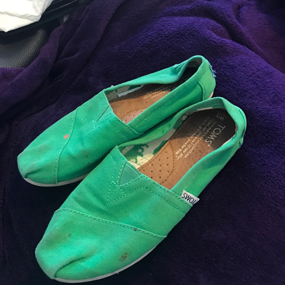 Toms