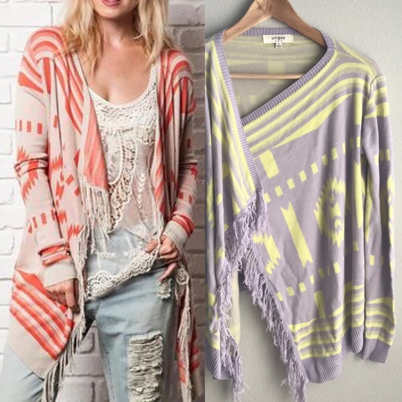 ✨FINAL SALE✨ Boutique Aztec Print Fringe Sweater - Picture 3 of 6