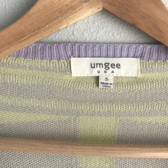 ✨FINAL SALE✨ Boutique Aztec Print Fringe Sweater - Picture 5 of 6