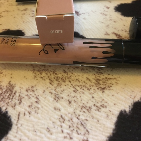 Kylie Cosmetics Lip Gloss and Matte Lipstick. - Picture 2 of 5