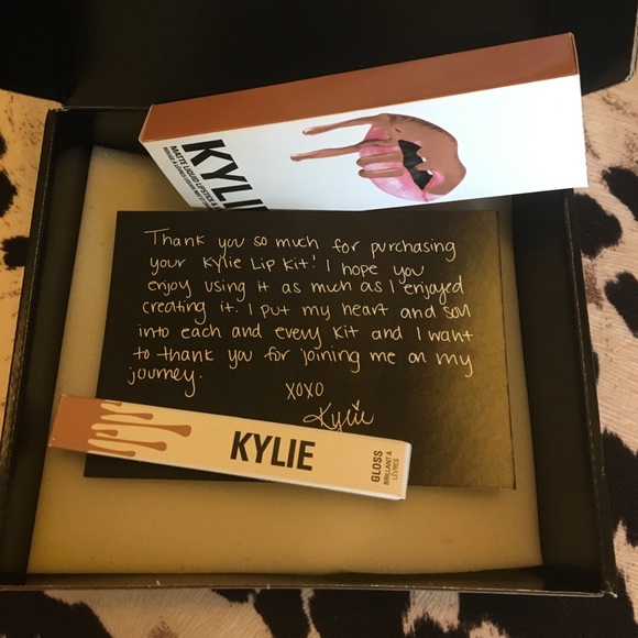 Kylie Cosmetics Lip Gloss and Matte Lipstick. - Picture 5 of 5